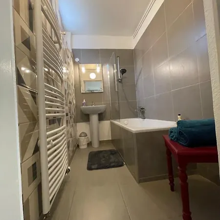 Le Cosy Calme Et Confortable Avec Parking Gratuit Proche Du Centre De Strasbourg, Du Parlement Europeen Et Du Wacken De 1 A 24 Voyageurs Apartament *