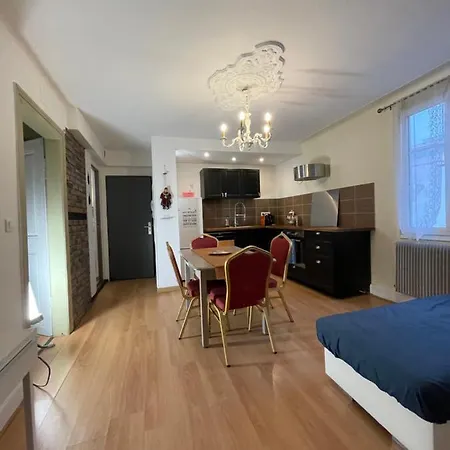 Apartamento Le Cosy calme et confortable avec parking gratuit proche du centre de Strasbourg, du Parlement Européen et du Wacken de 1 à 24 voyageurs