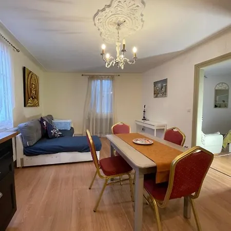 Le Cosy Calme Et Confortable Avec Parking Gratuit Proche Du Centre De Strasbourg, Du Parlement Europeen Et Du Wacken De 1 A 24 Voyageurs Schiltigheim