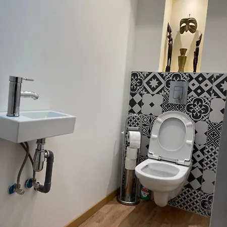 Apartamento Le Cosy calme et confortable avec parking gratuit proche du centre de Strasbourg, du Parlement Européen et du Wacken de 1 à 24 voyageurs