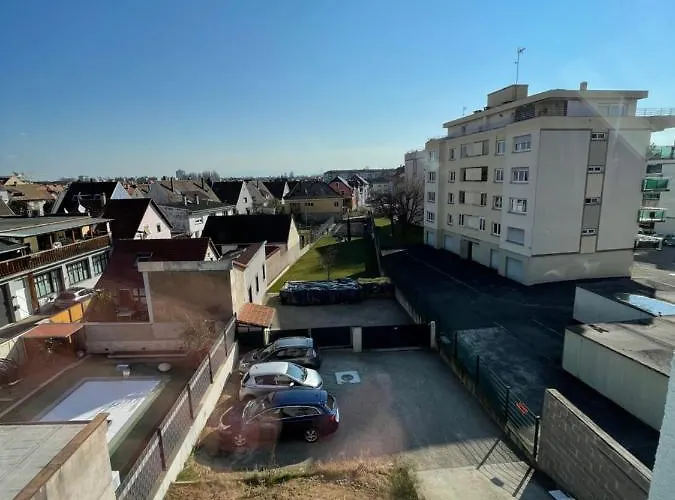Le Cosy - Calme - Parking- A Proximite Du Wacken Et Des Ateliers Sncf *